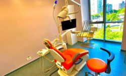 Înlocuirea dinților lipsă cu protetică dentară la Clinica Dr Saki Estetix