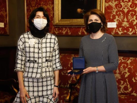 Întrevederea ambasadorului României în Regatul Spaniei cu președinta Senatului spaniol, Pilar Llop Cuenca