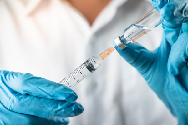 Horaţiu Moldovan (MS): Vaccinarea întregii populaţii împotriva virusului SARS-CoV-2 va începe cel mai devreme în primăvară