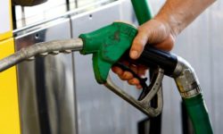 ANDPDCA: Persoanele cu dizabilităţi îşi pot deconta carburantul necesar deplasării interurbane cu maşina proprie