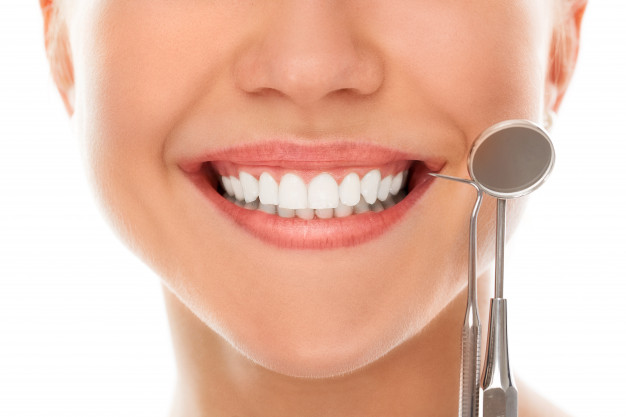 Despre implantul dentar cu Doctorul Kiss Lorincz Geza