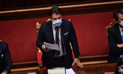 VIDEO Italia: Premierul Conte câştigă un vot de încrede, dar pierde majoritatea absolută în Senat
