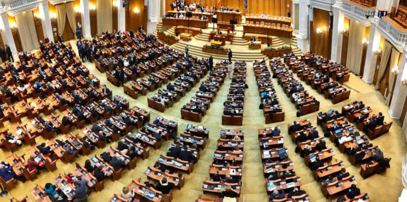 Veste bună pentru românii din Diaspora: Propunerea pentru îmbunătăţirea serviciilor consulare, adoptată de Parlament