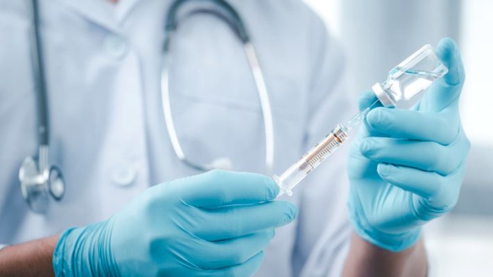 Ministerul Sănătăţii din Spania a informat că o persoană vaccinată cu AstraZeneca a murit