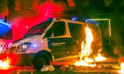 Spania: Noi incidente violente la Barcelona la protestul după arestarea unui rapper