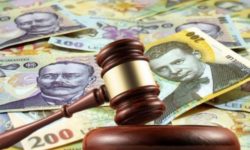 Credere: Curtea Constituţională va analiza marţi modificările la Legea dării în plată, care permit reechilibrarea contractelor de credit