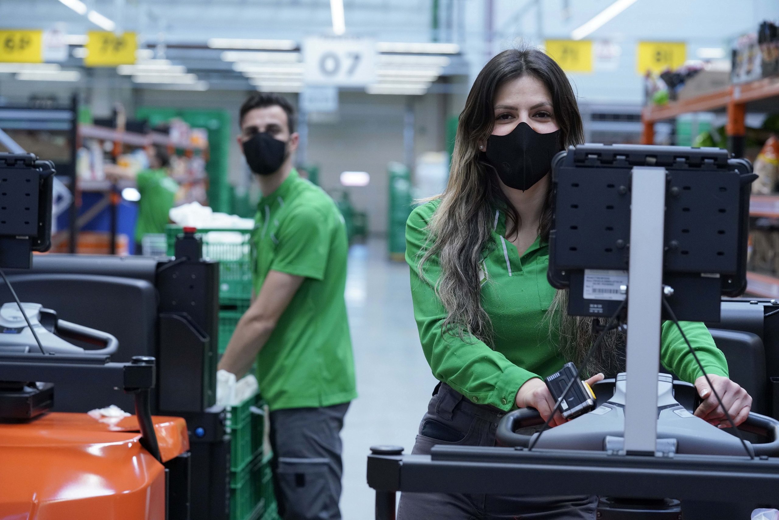 Mercadona investește peste 5 milioane de euro pe an în măști corporative! 1