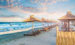 Peste 50 de hoteluri vin cu aproape 4.000 de oferte în cadrul programului “Litoralul pentru Toţi”, la tarife de la 40 de lei/noapte