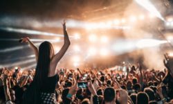 Violeta Alexandru: Se greşeşte faţă de organizatorii de concerte şi evenimente în aer liber, nelăsându-i să înceapă treaba