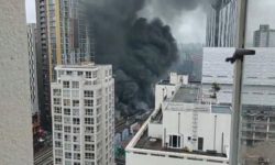 VIDEO Marea Britanie: Incendiu de proporţii în apropierea unei staţii de metrou în centrul Londrei