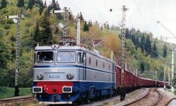 Sindicaliştii din transportul feroviar protestează marţi în faţa Ministerului Transporturilor