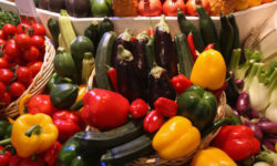 Sprijinul pentru producţia de legume a fost aprobat: 2.000 de euro/1.000 mp pentru culturile de ardei, castraveţi, tomate şi vinete