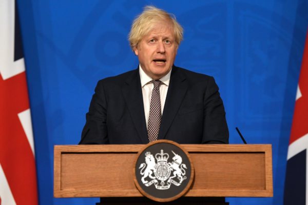 Boris Johnson a prezentat planul pentru renunţarea la restricţii în Anglia