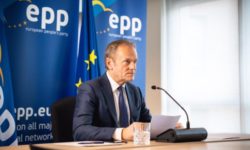 Donald Tusk anunţă că va renunţa la preşedinţia Partidului Popular European