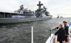Putin laudă puterea Marinei ruse la parada navală anuală de la Sankt Petersburg