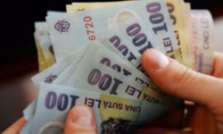 Consiliul Naţional al Elevilor dezaprobă ‘ferm’ propunerea de plafonare a burselor şcolare