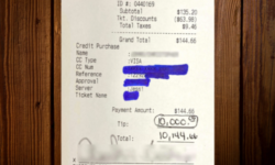 SUA: Un client al unui restaurant a lăsat un bacşiş de 10.000 de dolari la o notă de plată de 144 de dolari