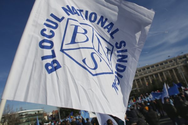 BNS cere dublarea deducerii personale de bază pentru angajaţii cu salariu minim pe economie