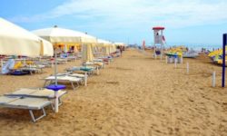 Litoralul pentru toţi: Pachetele turistice se ieftinesc cu până la 70% de la 1 septembrie