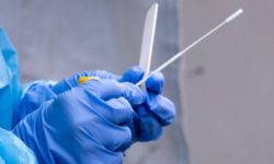 Nistor (FSE): Elevii şi angajaţii unităţilor de învăţământ ar trebui să fie testaţi săptămânal la şcoală