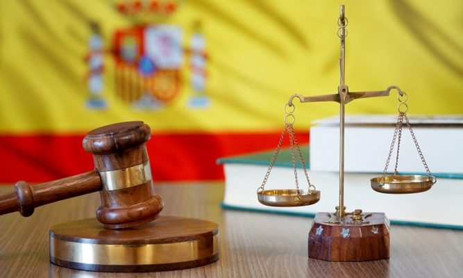 Spania: Părinţii condamnaţi pentru violenţă de gen vor fi privaţi de dreptul de vizitare a copiilor lor
