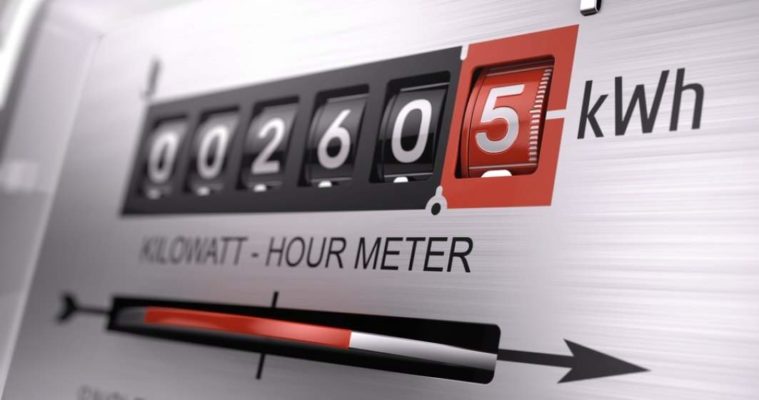 Furnizorii de energie avertizează că măsurile luate de autorităţi pentru compensarea facturilor ar putea determina noi scumpiri