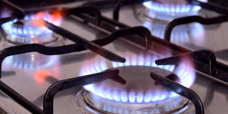 ANRE: Furnizorii de gaze care vor să renunţe la licenţă trebuie mai întâi să rezolve problema clienţilor