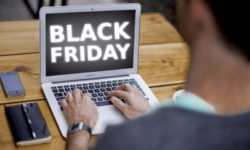Black Friday 2021/Volum al tranzacţiilor, în scădere cu 72%, în primele 30 de minute faţă de 2020