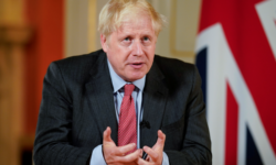 Boris Johnson cere Franţei să reprimească toţi migranţii care travesează Canalul Mânecii