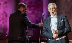 Placido Domingo şi-a anulat spectacolul programat joi seară la teatrul Bolşoi din Moscova
