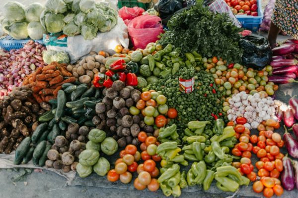România nu se va confrunta cu o criză alimentară în perioada imediat următoare; suntem după un an de excepţie având în vedere nivelul recoltelor (asociaţie)