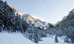 Muntele şi staţiunile balneo, în preferinţele românilor de Sărbători; Egipt, destinaţia externă cea mai căutată