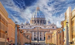 Spania: Rezultatele unei anchete privind 215 presupuşi pedofili din Biserica Catolică, transmise Vaticanului
