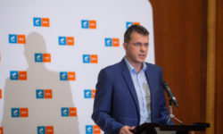 USR cere demisia preşedintelui AEP; Moşteanu: Este inacceptabil ca instituţia să fie condusă de un om trimis în judecată