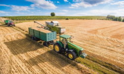 Cioloş îi cere lui Ciucă implicare în ce priveşte Planul Strategic pentru agricultură: E vorba de 22 de miliarde de euro