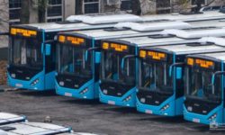 Greva declanşată de sindicaliştii STB continuă şi vineri; şoferii refuză să scoată vehiculele pe traseu