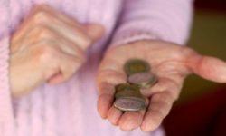 Năsui: 41,5% dintre copii, în risc de sărăcie şi excluziune; pentru privilegiaţii politici contează rapoartele şi strategiile