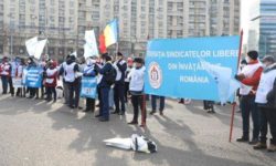 Sindicaliştii din învăţământul preuniversitar intră miercuri în grevă de avertisment