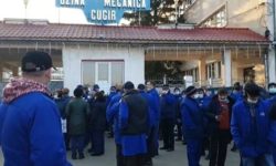 Alba: Nou protest la Uzina Mecanică Cugir; angajaţii fabricii de armament cer salarii decente