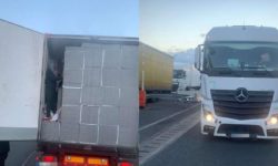 Arad: 37 de migranţi au fost descoperiţi într-un TIR, în PTF Nădlac II