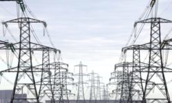 Cei mai mari furnizori de energie din România cer Guvernului să ajute direct consumatorii de la 1 aprilie