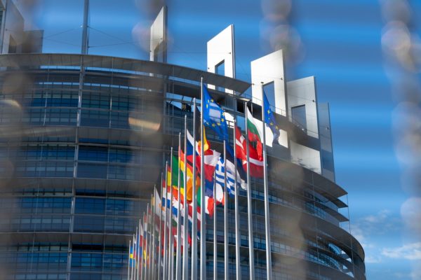 UE anunţă că va impune noi sancţiuni ”masive şi severe” împotriva Rusiei