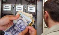 ANRE a dat amenzi de aproape 3 milioane de lei companiilor din energie, în februarie şi martie