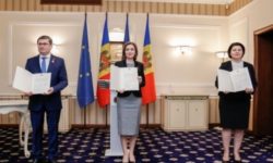 VIDEO Maia Sandu a semnat cererea de aderare a Republicii Moldova la Uniunea Europeană