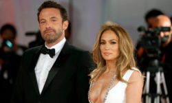 Jennifer Lopez îşi anunţă logodna cu Ben Affleck