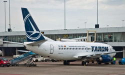 Sindicaliştii TAROM protestează la sediul companiei