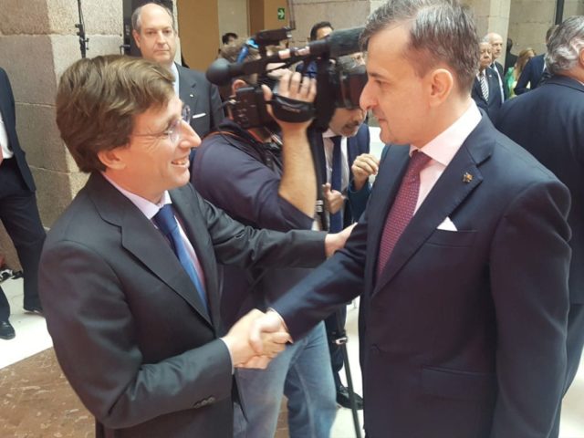 Participarea ambasadorului României la Ziua Comunității Madrid 1