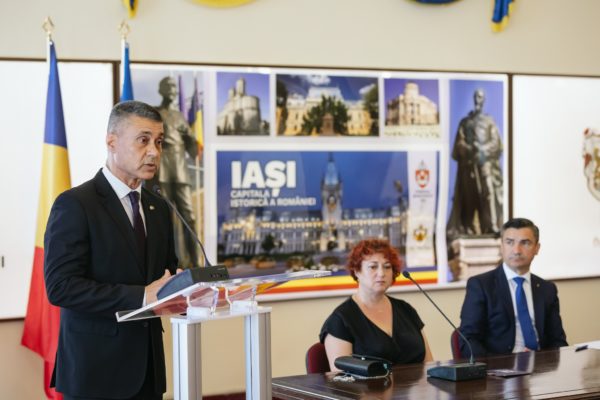 Ambasadorul Israelului a primit titlul de ”Cetăţean de Onoare al Municipiului Iaşi”, la 81 de ani de la Pogromul din 1941