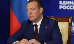 Dmitri Medvedev: Orice intruziune a NATO în Crimeea ar putea declanşa al treilea război mondial