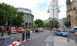 O persoană a murit şi opt au fost rănite, după ce un vehicul a intrat în mulţime la Berlin